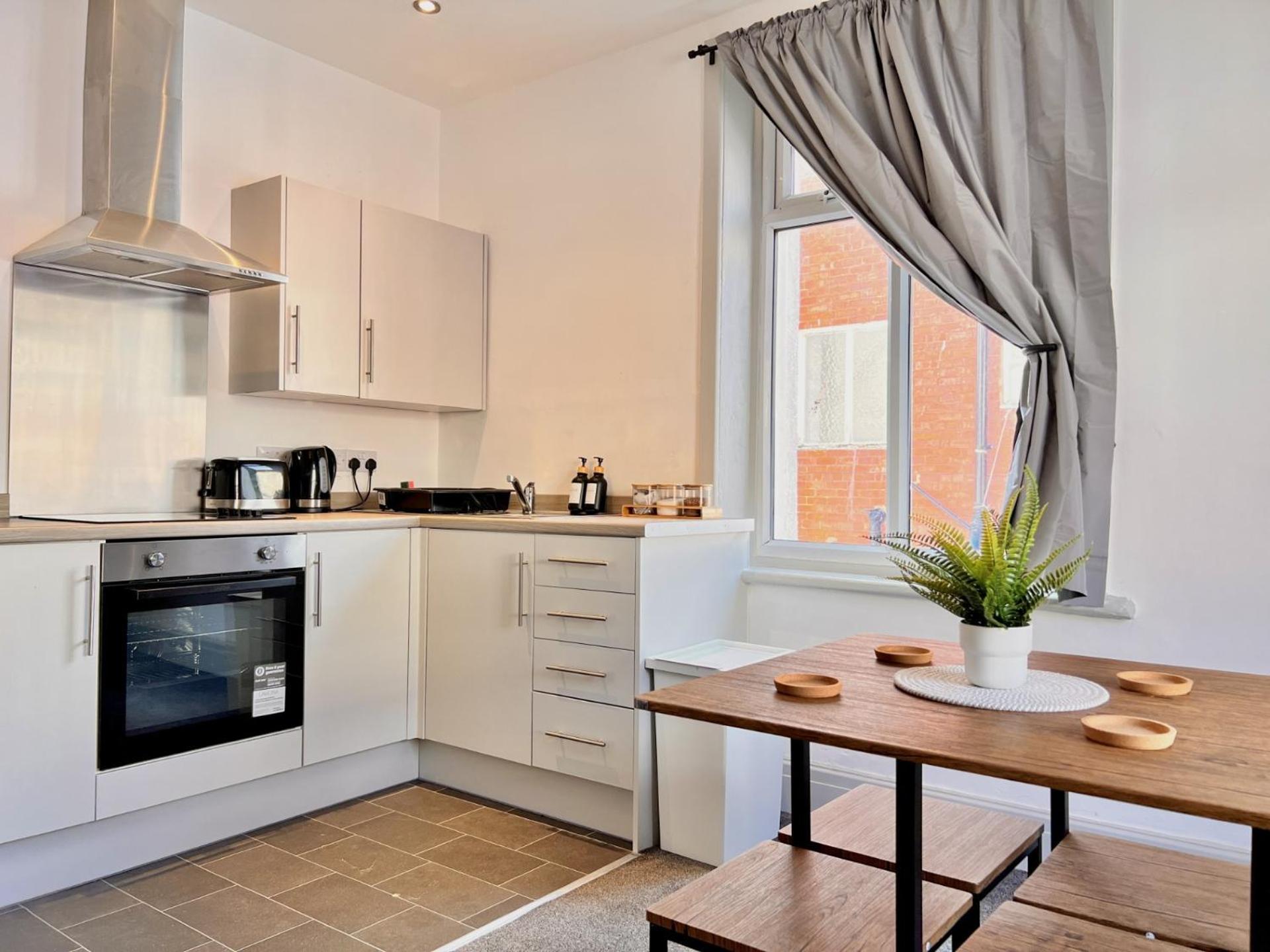 Two-Bedroom Apartments Next To Winter Gardens With Free On-Site Parking, Blackpool Exterior foto