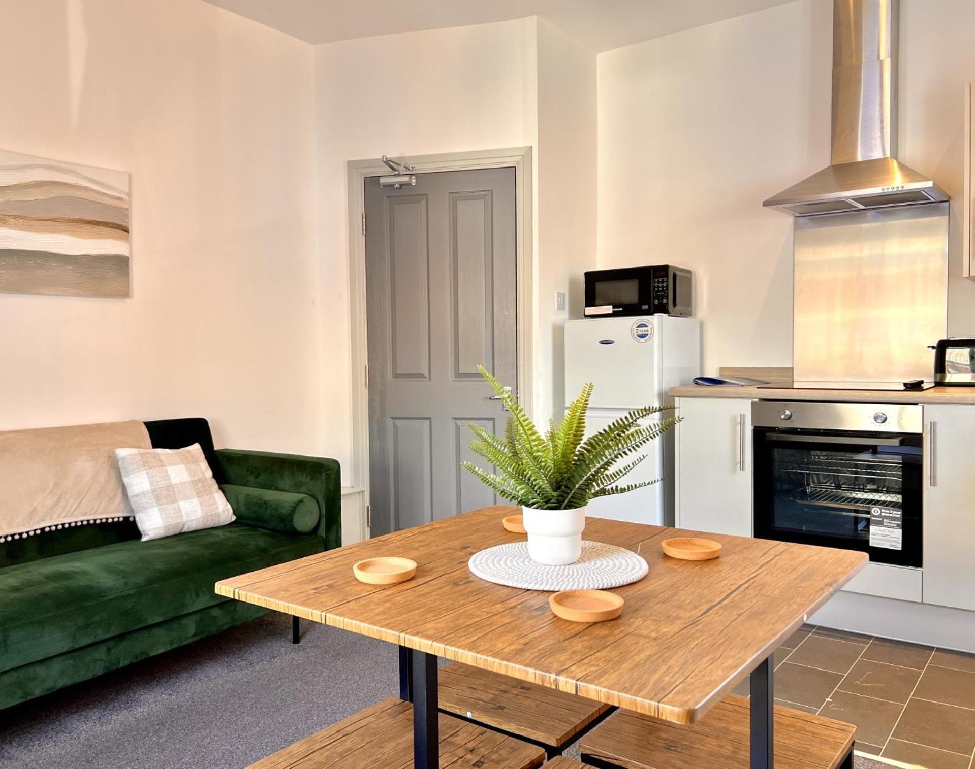 Two-Bedroom Apartments Next To Winter Gardens With Free On-Site Parking, Blackpool Exterior foto